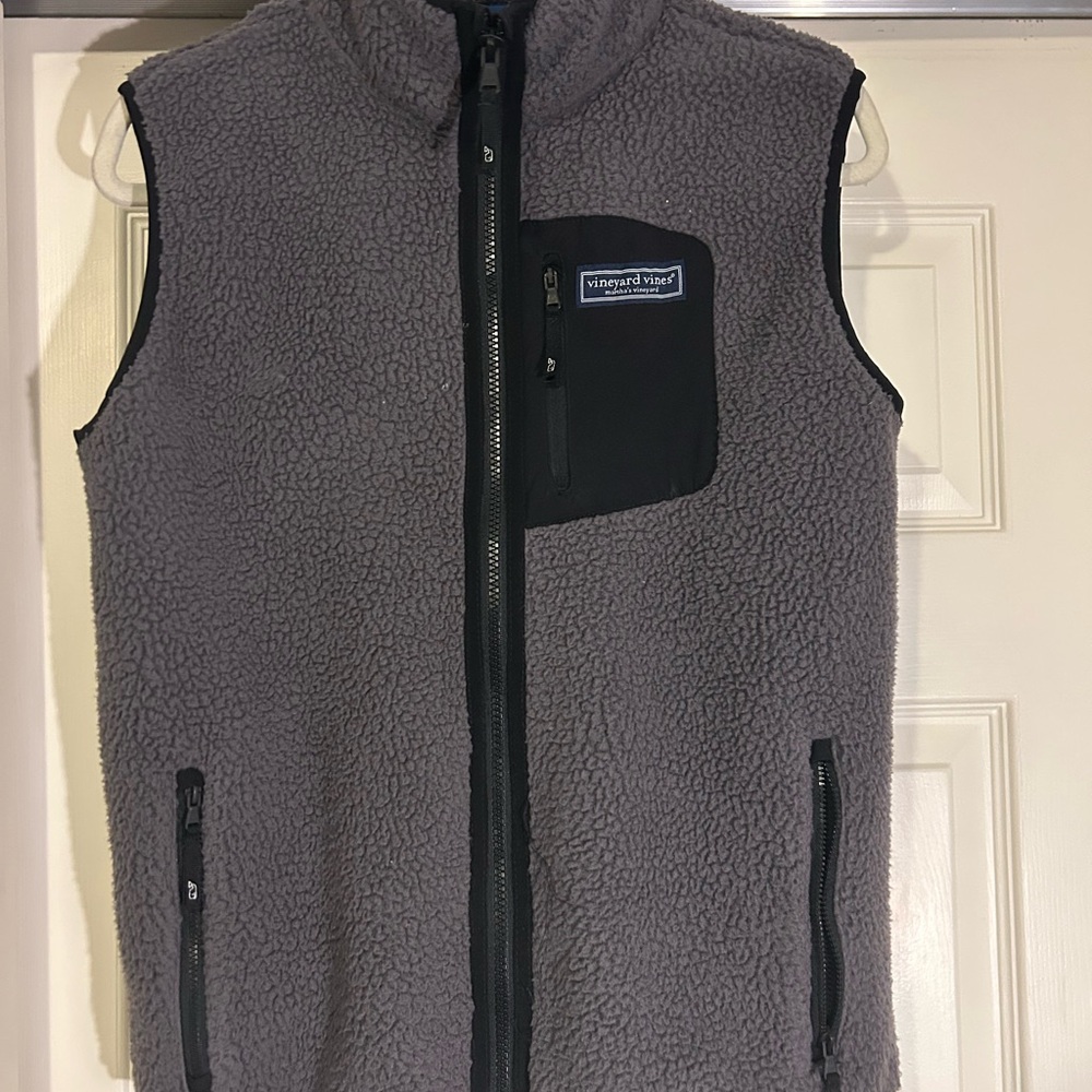 Vineyard Vines Gray and Black Fleece Vest